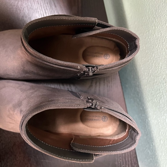 Giani Bernini Memory Foam Booties - Picture 5 of 8